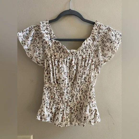 Abercrombie & Fitch Off The Shoulder Smocked Waist Peplum Top Size Medium - Picture 1 of 5